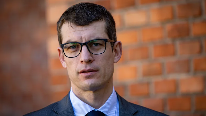 Fotografija: Primerjava drugega predsedovanja s prvim je po besedah Gašperja Dovžana povsem nemogoča, ker je kontekst drugačen, pa tudi EU je v drugačni kondiciji. FOTO: Voranc Vogel/Delo