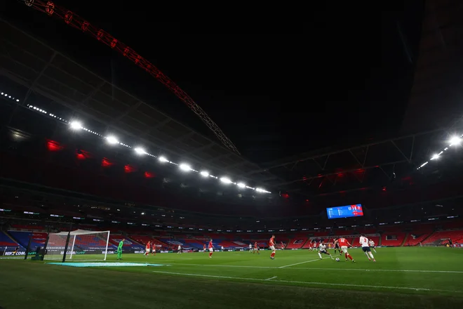 Nogometaši se veselijo dni, ko tribune Wembleyja ne bodo več prazne. FOTO: Catherine Ivill/AFP