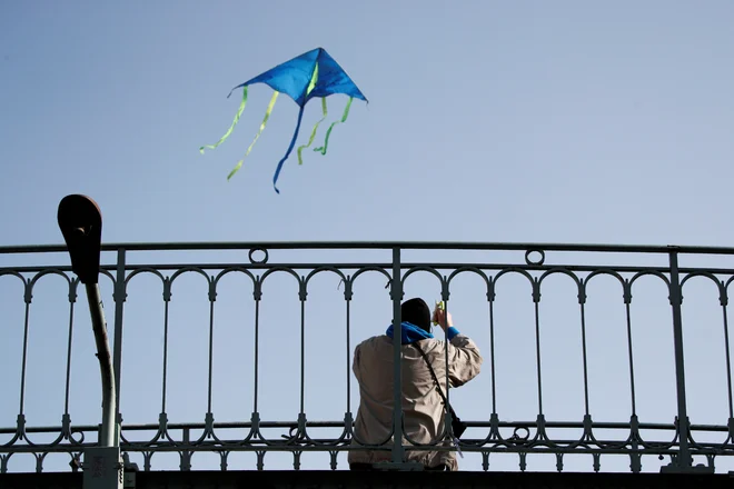 Pomlad ob pariškem kanalu Saint-Martin.<br />
Foto Reuters/Benoit Tessier