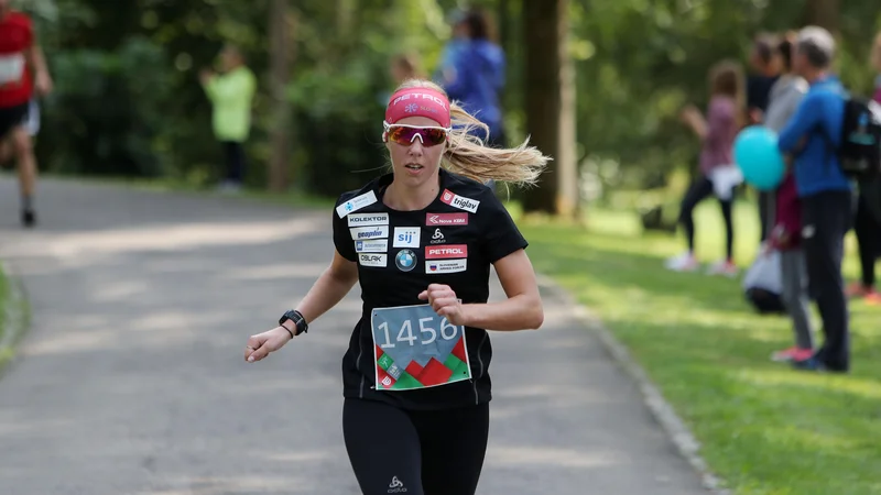 Fotografija: Tekači, ki redno tečejo že več let, a tečejo bolj počasi, se lahko lotijo katere koli razdalje, tudi maratona. FOTO: Leon Vidic/Delo