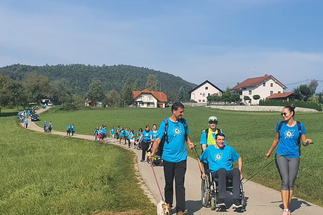 V okviru drugih akcij bodo gluhi imeli priložnost pomagati vleči invalidski voziček v klanec, spremljati nevrorazlične AMA in slepe. FOTO: arhiv PIN OPP