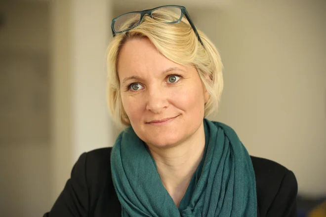 Otroci in mladostniki so v bolnišnicah povprečno 21 dni, zdaj pa jih odpuščajo prej, opozarja <strong>Maja Drobnič Radobuljac</strong>. FOTO: Jure Eržen/Delo