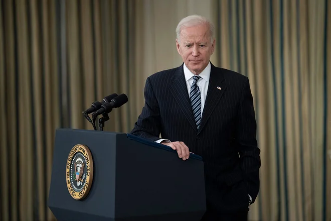 Predsednik Biden naznanja nove uspehe pri cepljenju Američanov. FOTO: Brendan Smialowski/AFP