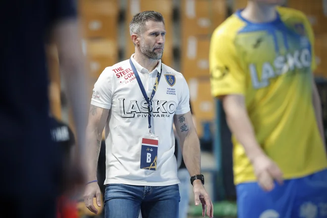Tomaž Ocvirk si obeta boljšo predstavo v Parizu. FOTO: Uroš Hočevar