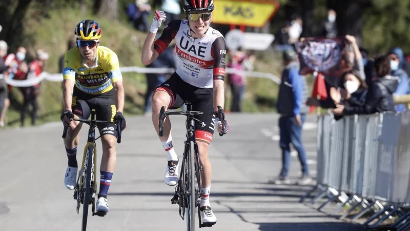 Fotografija: Tadej Pogačar je v 3. etapi dirke po Baskiji vedel, kje mora napasti Primoža Rogliča. FOTO: Luis Angel Gomez/Bettiniphoto/UAE Emirates