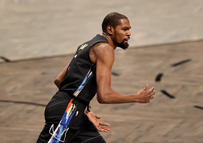 Kevin Durant se je vrnil v ritem tekem po 13. februarju. FOTO: Elsa/AFP