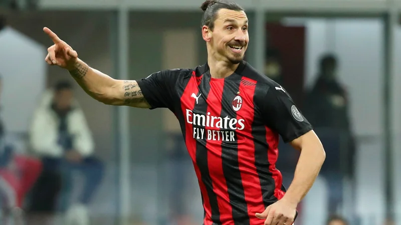 Fotografija: Zlatan Ibrahimović preseneča iz dneva v dan. FOTO: Alessandro Garofalo/Reuters
