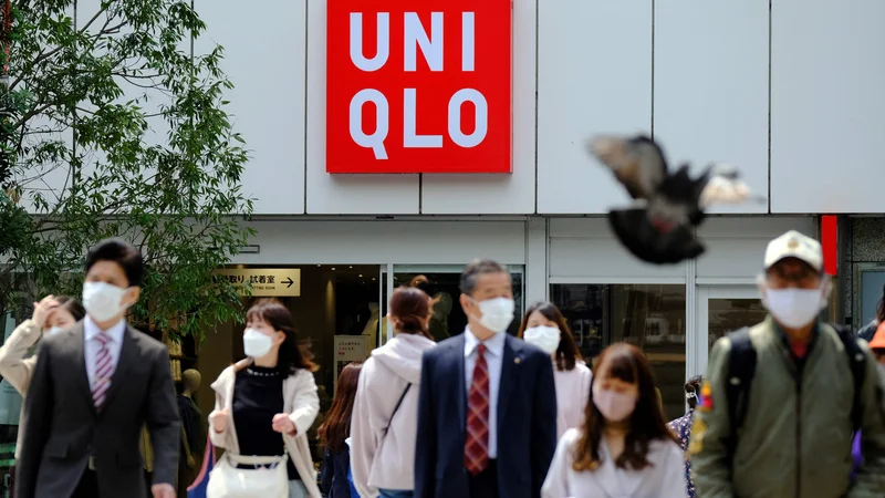 Fotografija: Politika centralnih bank ne bo imela pravega učinka, dokler denar v potrošnji ne bo začel hitreje krožiti. FOTO:  Kazuhiro Nogi/AFP