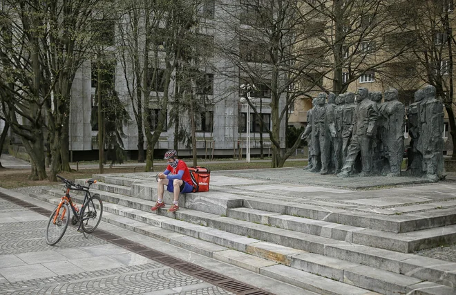 Po osamosvojitvi je bilo kar nekaj razprav o spravi, a so se zaradi načelnih in zelo nasprotujočih si stališč razpravljavcev vsi ti poizkusi končali brez soglasnega sprejetja neke izjave. FOTO: Blaž Samec/Delo