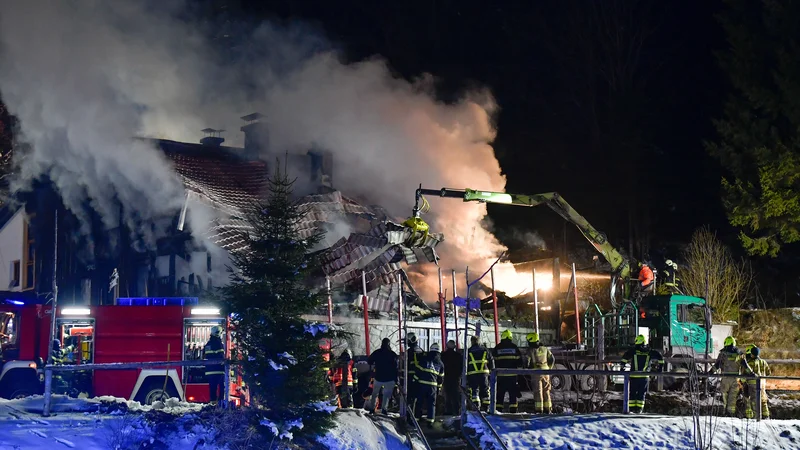 Fotografija: Gasilci so bili na eni večjih intervencij v zadnjem obdobju. FOTO: Mariborifo.com