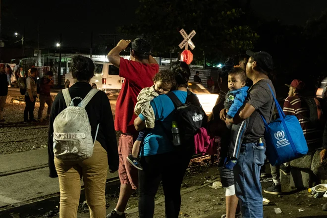 Migranti iz Hondurasa v Mehiki z enim samim ciljem pred očmi: priti v ZDA. FOTO: Reuters