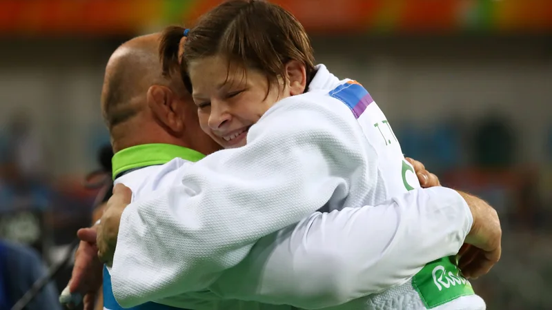 Fotografija: Marjan Fabjan ne dvomi, da se bo olimpijska prvakinja Tina Trstenjak tudi v Lizboni potrudila po svojih najboljših močeh. FOTO: Kai Pfaffenbach/Reuters