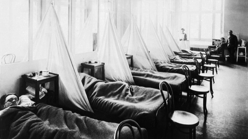 Fotografija: Španska gripa bi se morala imenovati francoska, saj se je začela v Franciji, a zaradi cenzure o njej niso pisali. Bolnišnica ameriških vojakov med prvo svetovno vojno v Aix-Les-Bains v Franciji.
FOTO: wikipedija