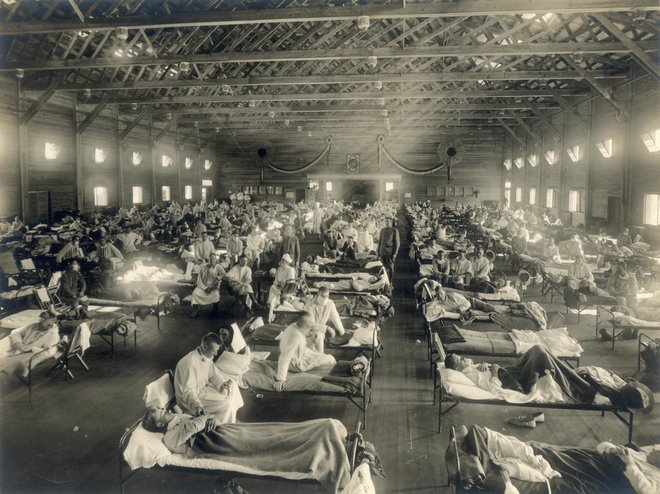 Za špansko gripo oboleli vojaki v kampu v Fort Rileyju v Kansasu, kjer se je španska gripa začela. FOTO: wikipedija