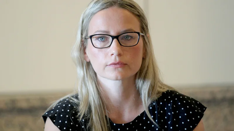 Fotografija: Dr. Sana Čoderl Dobnik je prepričana, da bi moralo biti financiranje specializacije klinične psihologije v interesu države, ki bi morala skrbeti za duševno zdravje naroda. FOTO: Roman Šipić/Delo