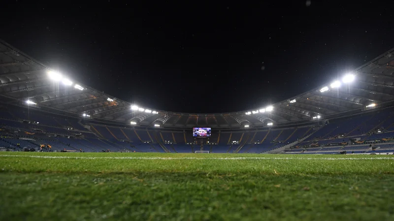 Fotografija: Stadio Olimpico ne bo sameval. FOTO: Alberto Lingria/Reuters