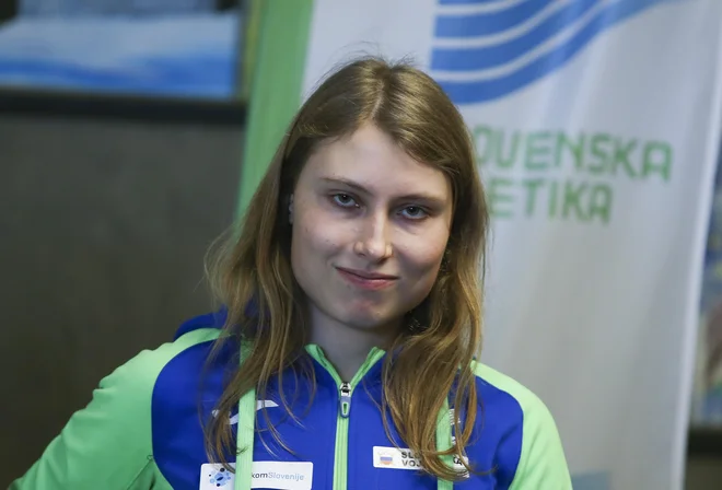 Atletinja Maruša Mišmaš Zrimšek je osredotočena na vsak dan posebej, sploh kadar je težko, pa ji pomaga, da vso pozornost usmeri le na naslednji korak. FOTO: Jože Suhadolnik/Delo