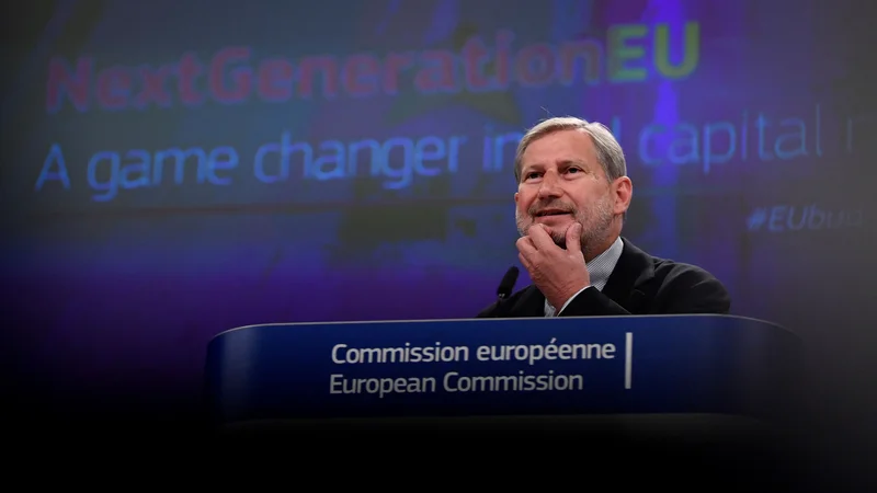 Fotografija: Evropski komisar za proračun Johannes Hahn pričakuje, da bodo že julija izpolnjeni pogoji za zadolževanje EU.
FOTO: John Thys/AFP