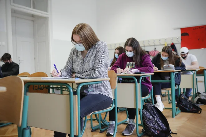 Maturanti bodo predvidoma cepljeni kmalu. FOTO: Uroš Hočevar/Delo