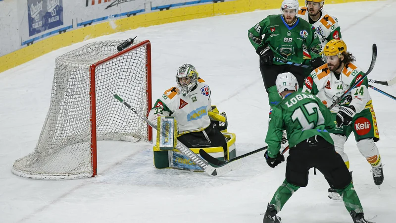 Fotografija: Ljubljančani so zapravili prednost z 2:0, v soboto pa ne bodo imeli več popravnega izpita. FOTO: Jože Suhadolnik