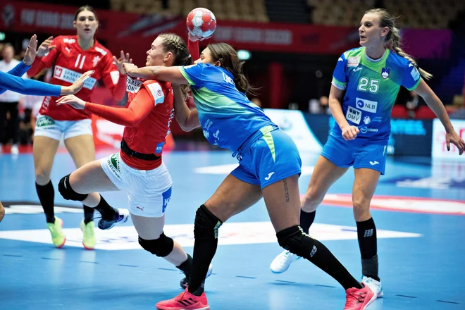 Liza Omoregie in Barbara Lazović sta povratnici v reprezentanci Slovenije. FOTO:&nbsp;Henning Bagger/AFP