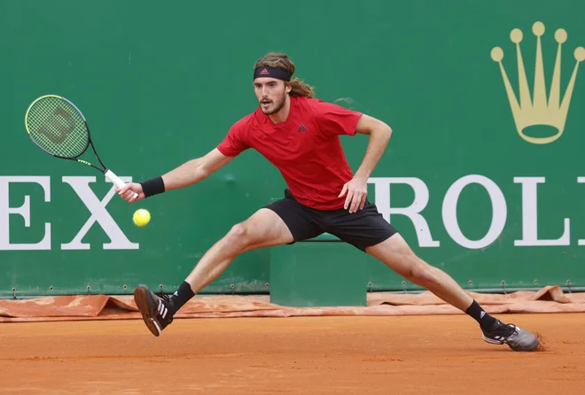 Grk Stefanos Tsitsipas se je v Monte Carlu odrezal z odlično igro. FOTO: Eric Gaillard/Reuters