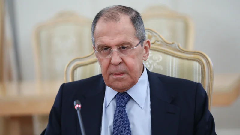 Fotografija: Šef ruske diplomacije Sergej Lavrov izjavo o tem, da razpad Jugoslavije še ni končan, pripisuje Janezu Janši. FOTO: Reuters