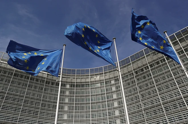 Z ukrepi za reševanje sedanje krize moramo okrepiti tudi socialno dimenzijo EU. FOTO: Yves Herman/Reuters