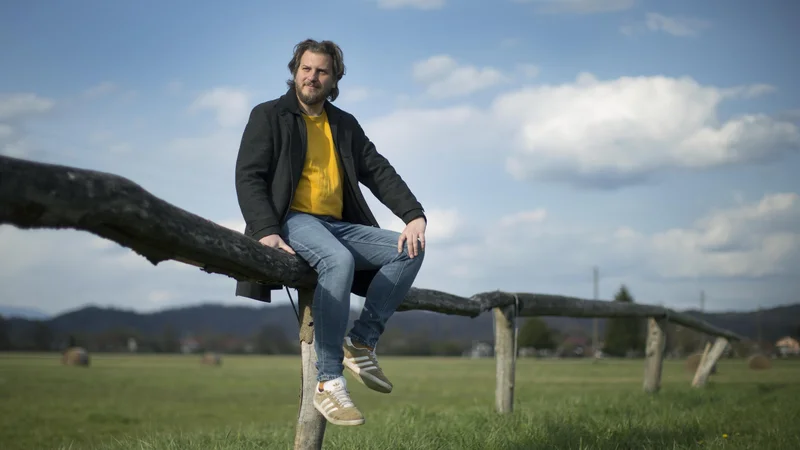 Fotografija: »Kultura – in z njo seveda tudi gledališče – nam omogoča, da vidimo dlje od svojega praga, da ustvarimo skupnost, da ponovno premislimo samoumevne 'resnice',« pravi Marko Bratuš. FOTO: Jure Eržen
