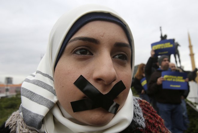 Novinarji brez meja indeks medijske svobode objavljajo od leta 2002. Pri tem upoštevajo več dejavnikov, kot so neodvisnost medijev, samocenzura, pravni okvir in preglednost. FOTO: Šarif Karim/Reuters 