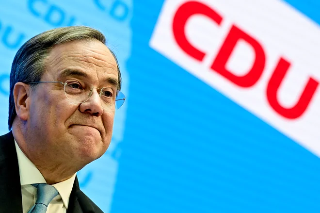 Predsednik CDU Armin Laschet bo, kot kažejo prvi učinki v javnomnenjskih raziskavah, imel zahtevno predvolilno kampanjo. FOTO: Tobias Schwarz/REUTERS