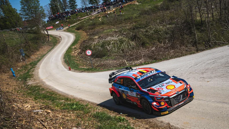 Fotografija: Thierry Neuville je bil najhitrejši uvodni dan relija po Hrvaški. FOTO: Andrej Isakovič/AFP