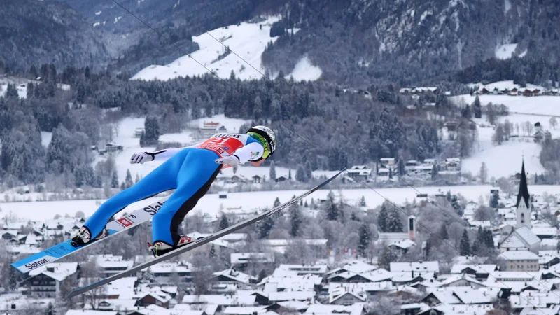 Fotografija: Domen Prevc ostaja član reprezentance A. FOTO: Kai Pfaffenbach/Reuters