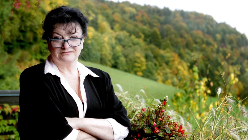 Fotografija: Ljerka Belak je na svoji poklicni poti upodobila močne ženske slovenske in svetovne dramske klasike ter tudi komične like. FOTO: Ljubo Vukelič/Delo