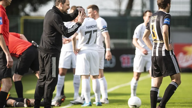 Fotografija: Sobočani in trener Ante Šimundža so novembra leta 2019 čakali na zmago proti Olimpiji in jo dočakali v velikem slogu. FOTO: Jure Banfi/Sobotainfo