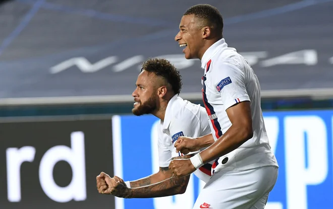 Neymar in Kylian Mbappe bosta drevi glavna aduta Parižanov za kakšen gol v mreži Manchester Cityja. FOTO: David Ramos/AFP