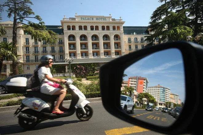 Večji hoteli ostajajo zaprti. FOTO: Delo