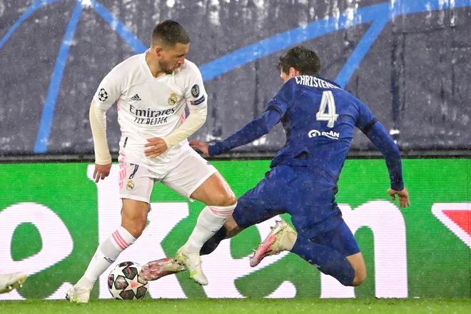 Eden Hazard (levo) bi lahko ibl ob boku Lionela Messija inCristiana Ronalda, če bi bil večji profesionalec. FOTO: Javier Soriano/AFP