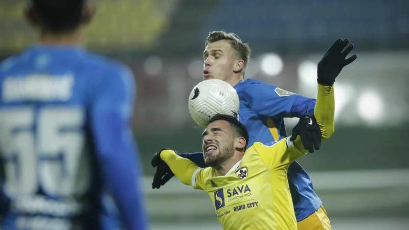 Fotografija: Štajerski derbi v Celju je za Maribor najbrž odločilen v boju za prvaka, Celje pa si tudi ne želi še bolj zaplesti boja za obstanek. FOTO: Uroš Hočevar/Delo