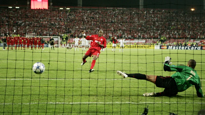 Fotografija: Olimpijski štadion v Istanbulu bo 29. maja prizorišče vrhunca klubske sezone 2020/21. Tako je bilo že leta 2005, ko sta se v zgodovinskem finalu merila prvak Liverpool in Milan. FOTO: Reuters