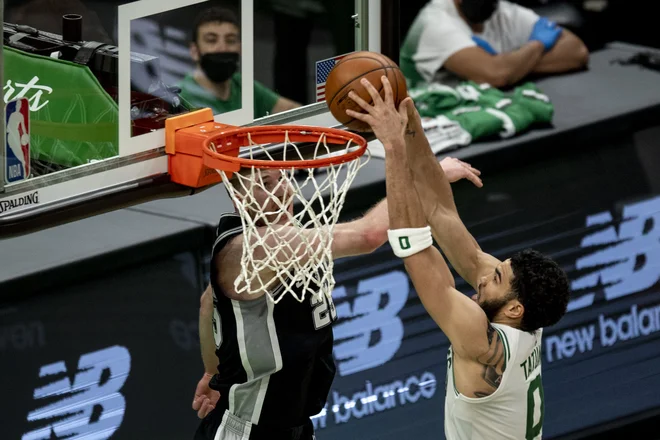 Bostonov čudežni deček Jayson Tatum je drugi najmlajši košarkar, ki je dosegel vsaj 60 točk. FOTO: Maddie Malhotra/AFP