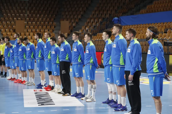 Slovenski rokometaši bodo danes sprejeli še zadnji izziv v boju za evropsko prvenstvo 2022. FOTO: Leon Vidic