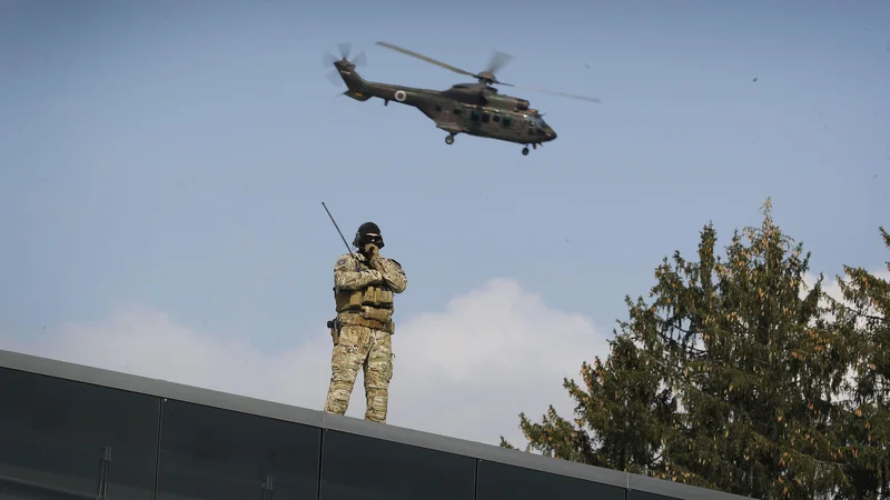 Fotografija: V letošnjem sklopu mednarodnih vojaških vaj, imenovanem Defender Europe 2021, sodeluje 28.000 pripadnikov oboroženih sil 27 članic zveze Nato. Foto Leon Vidic