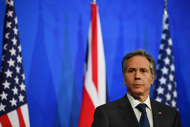 Pred potovanjem Antonyja Blinkna čez Atlantski ocean so v State Departmentu poudarili podporo ukrajinski suverenosti in ozemeljski celovitosti ob ruski agresiji. FOTO: Ben Stansall/AFP