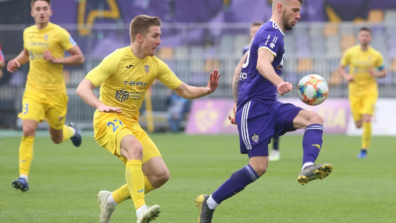 Fotografija: Jan Mlakar je zabil vodilni gol za Maribor, pozneje pa je stresel še vratnico. FOTO: Tadej Regent/Delo