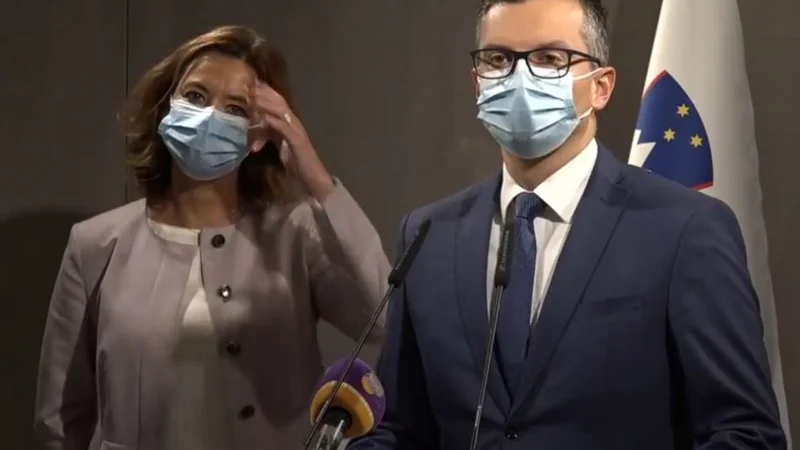 Fotografija: Tanja Fajon, predsednica SD, je obstrukcijo napovedovala, prvak LMŠ Marjan Šarec pa jo je z današnjim dnem uresničil. FOTO: arhiv Dela