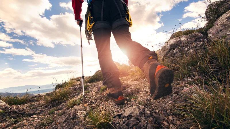 Fotografija: Naj vam neustrezni čevlji ne zakrijejo sonca. FOTO: Shutterstock