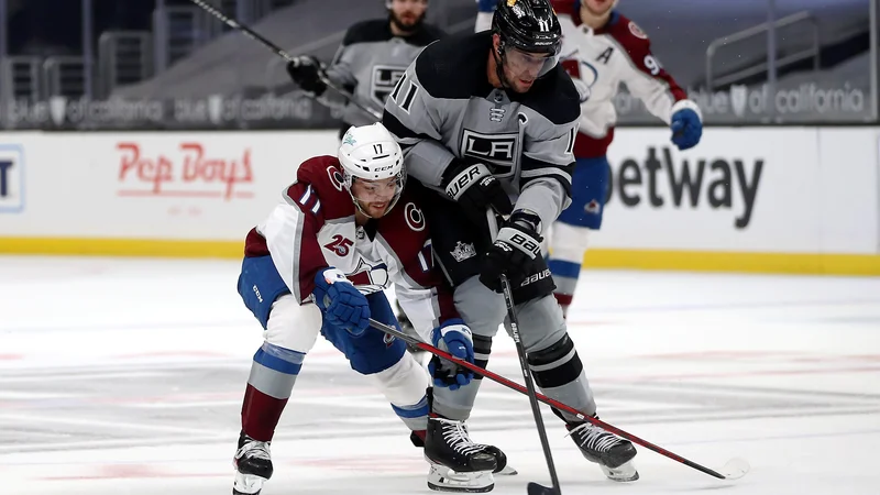 Fotografija: Anže Kopitar (desno) je tokrat ostal brez točke. FOTO: Katelyn Mulcahy/AFP