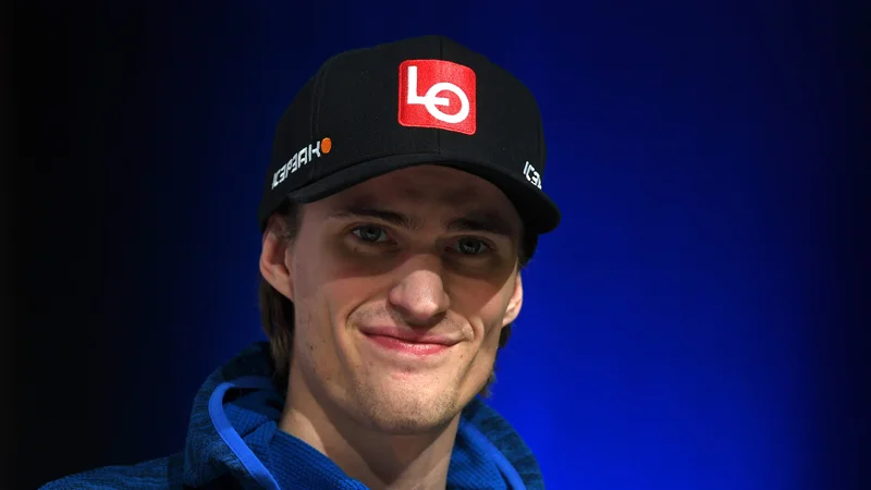 Fotografija: Daniel-Andre Tande se je žilavo pobral po grdem padcu v dolini pod Poncami in je za naslednjo sezono na norveškem reprezentančnem seznamu. FOTO: Christof Stache/AFP