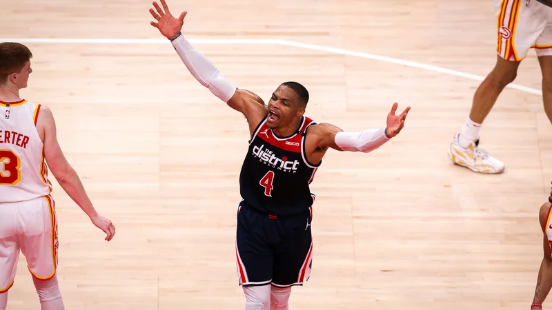 Fotografija: Russell Westbrook je dosegel rekord, za katerega je v NBA veljalo, da bo še lep čas nedosegljiv. FOTO: Casey Sykes/AFP